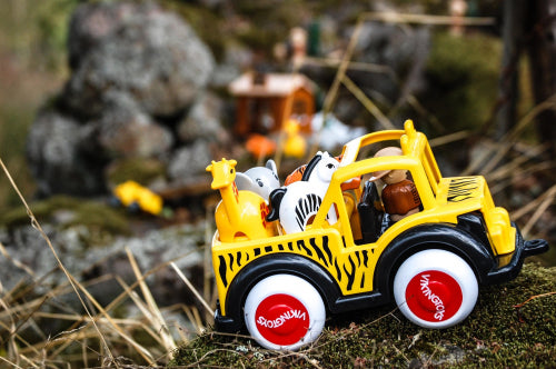 Safari Truck with Ranger & Animals