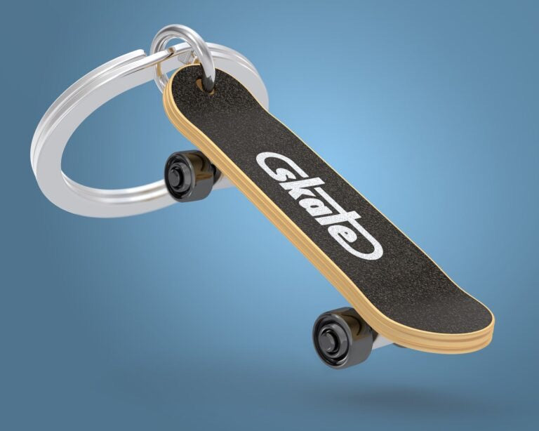 Stainless Steel Keyring - Skateboard