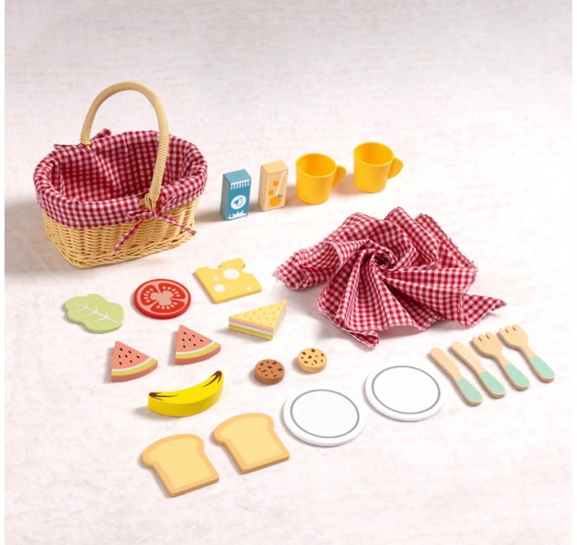 Wooden Picnic Basket Play Set (23 Pieces)